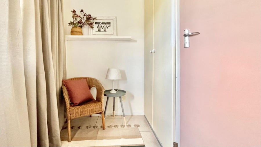 2 Bedroom Property for Sale in Fish Hoek Western Cape